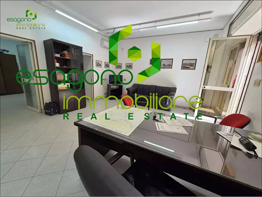 Immagine 10 di Trilocale in vendita  a Siracusa