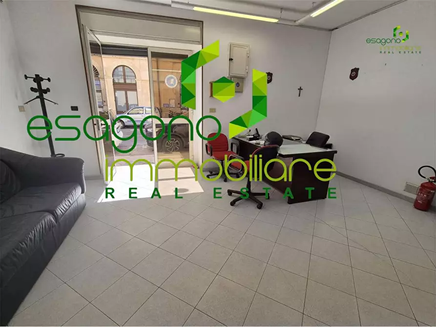 Immagine 22 di Trilocale in vendita  a Siracusa