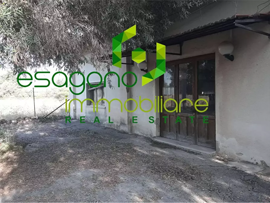 Immagine 3 di Villa in vendita  in Tivoli a Siracusa