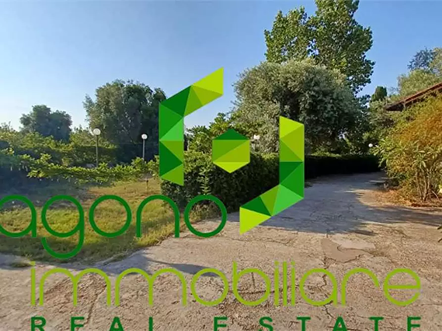 Immagine 4 di Villa in vendita  in Tivoli a Siracusa