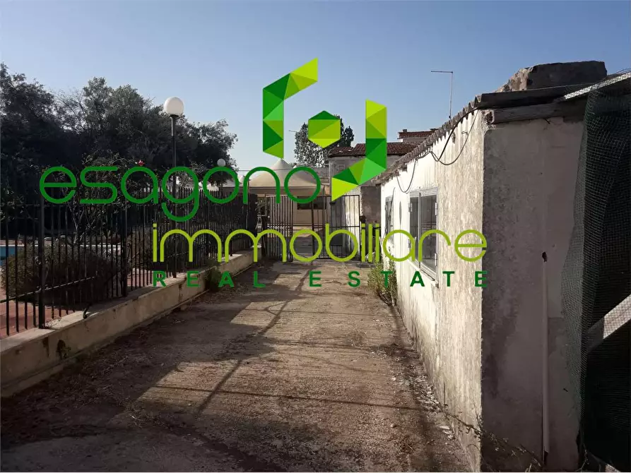 Immagine 11 di Villa in vendita  in Tivoli a Siracusa