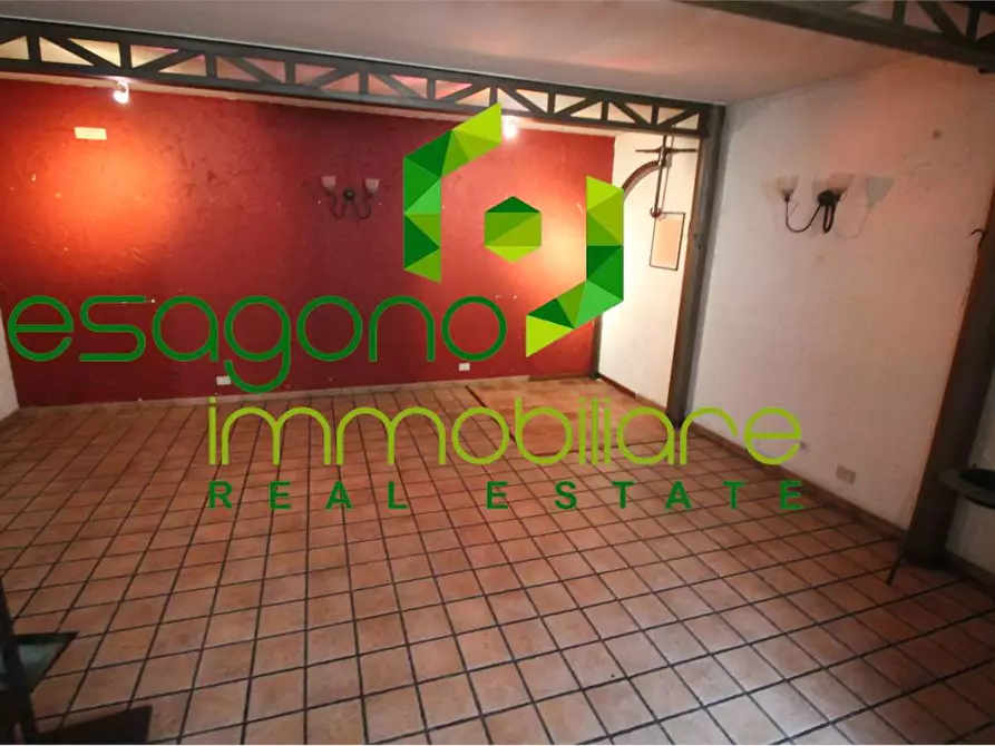 Immagine 4 di Negozio in vendita  in via Macello a Palazzolo Acreide