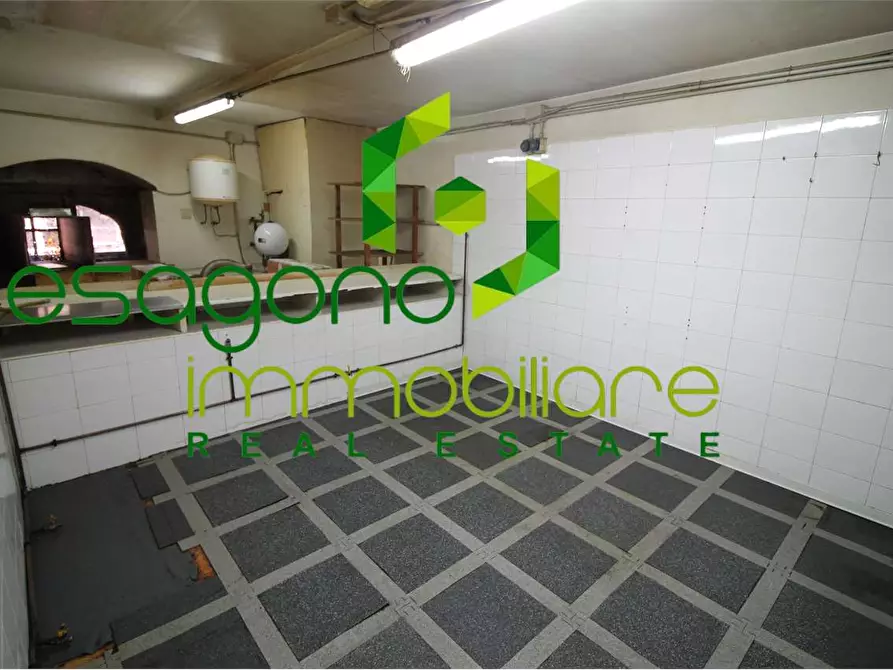 Immagine 12 di Negozio in vendita  in via Macello a Palazzolo Acreide