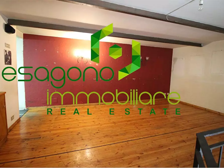 Immagine 13 di Negozio in vendita  in via Macello a Palazzolo Acreide