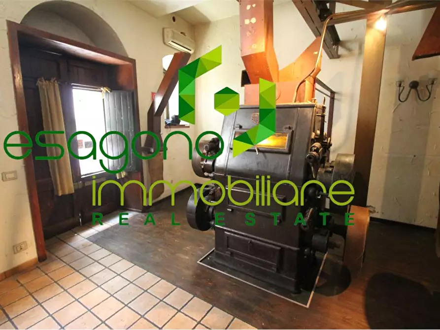 Immagine 15 di Negozio in vendita  in via Macello a Palazzolo Acreide