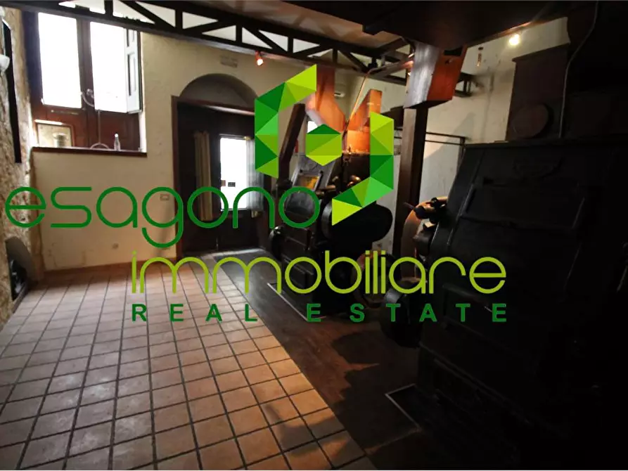 Immagine 19 di Negozio in vendita  in via Macello a Palazzolo Acreide