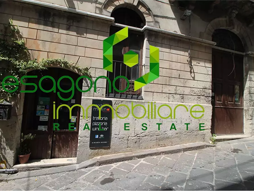 Immagine 23 di Negozio in vendita  in via Macello a Palazzolo Acreide
