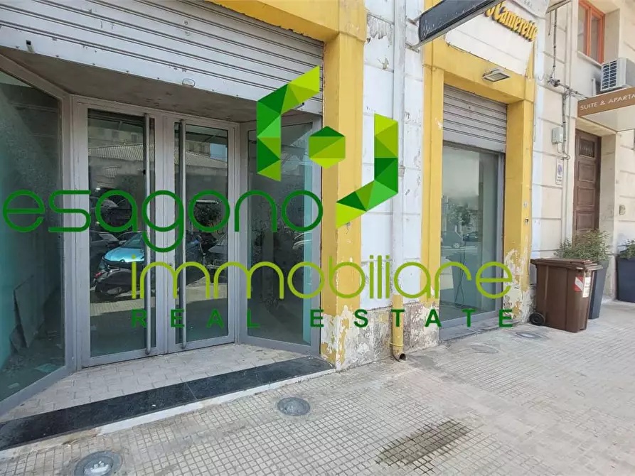 Immagine 3 di Negozio in vendita  in Corso Umberto I a Siracusa