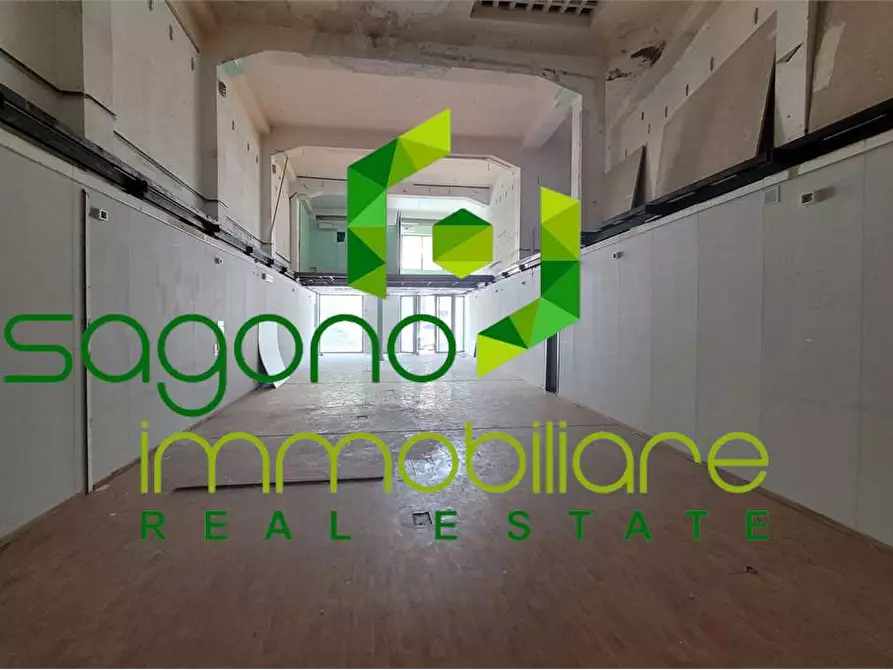 Immagine 5 di Negozio in vendita  in Corso Umberto I a Siracusa