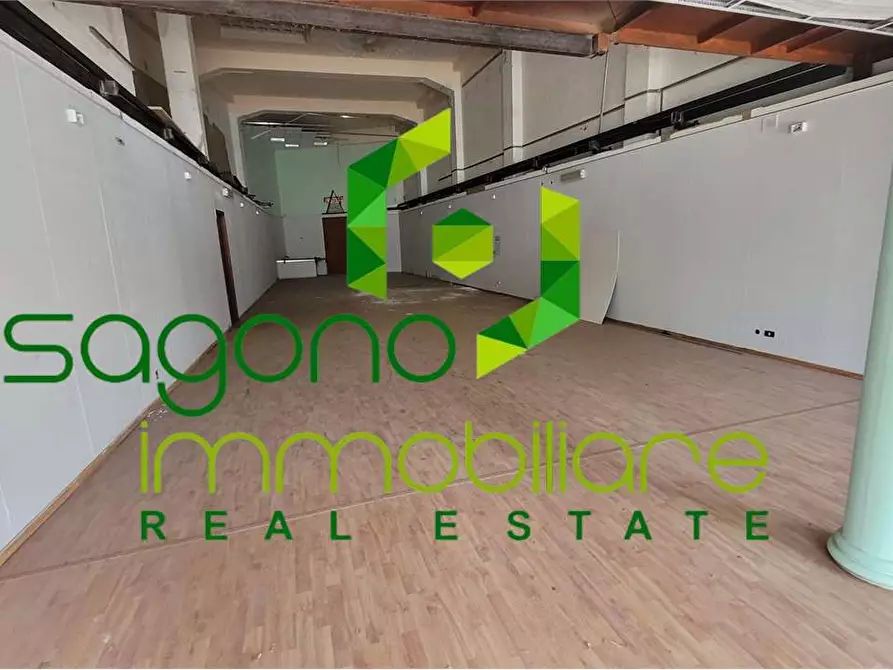 Immagine 9 di Negozio in vendita  in Corso Umberto I a Siracusa