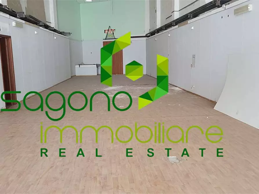 Immagine 10 di Negozio in vendita  in Corso Umberto I a Siracusa