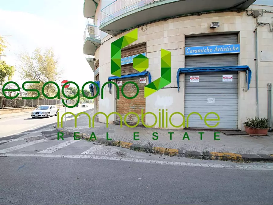 Immagine 2 di Negozio in vendita  a Siracusa