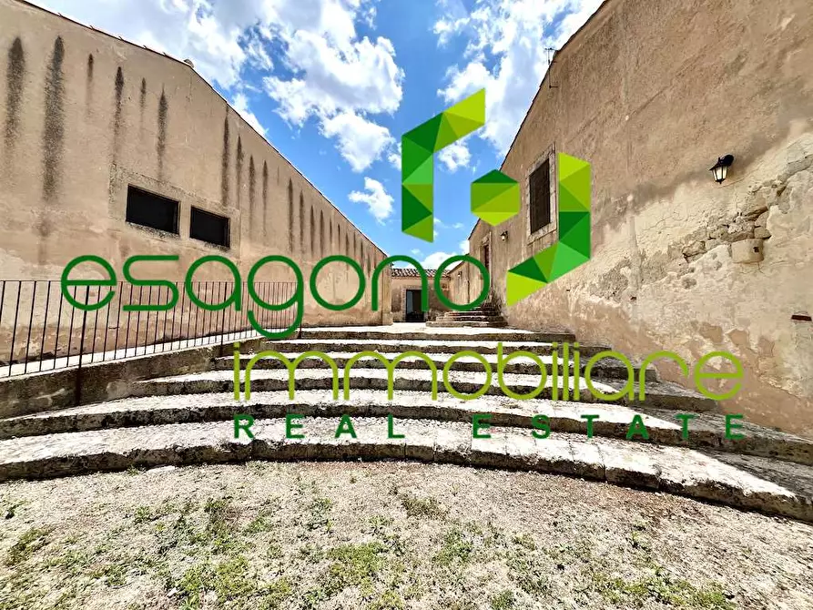 Immagine 21 di Rustico / casale in vendita  a Noto