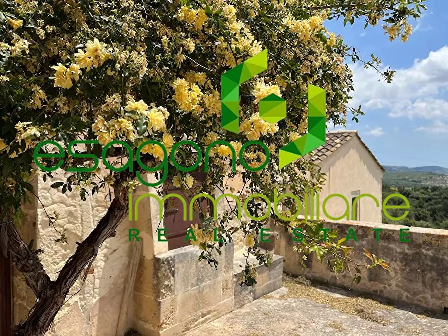 Immagine 24 di Rustico / casale in vendita  a Noto