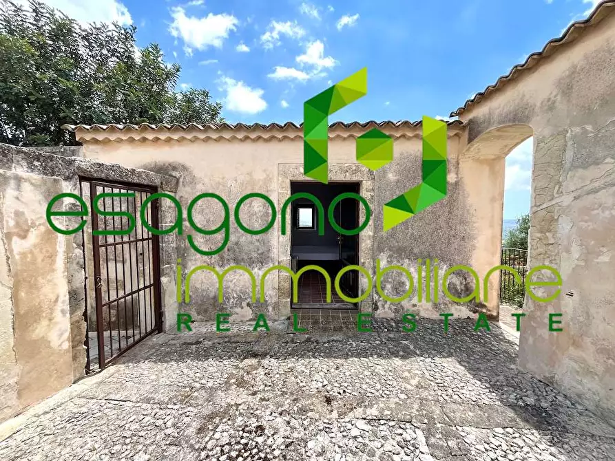 Immagine 43 di Rustico / casale in vendita  a Noto