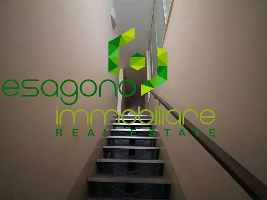 Immagine 16 di Negozio in vendita  a Siracusa