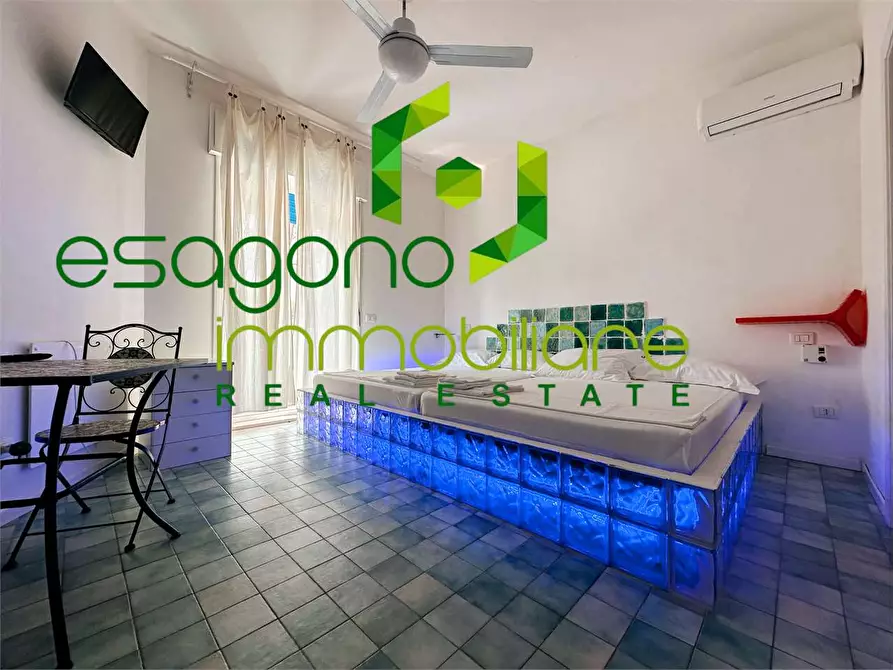 Immagine 3 di Villa in vendita  a Siracusa