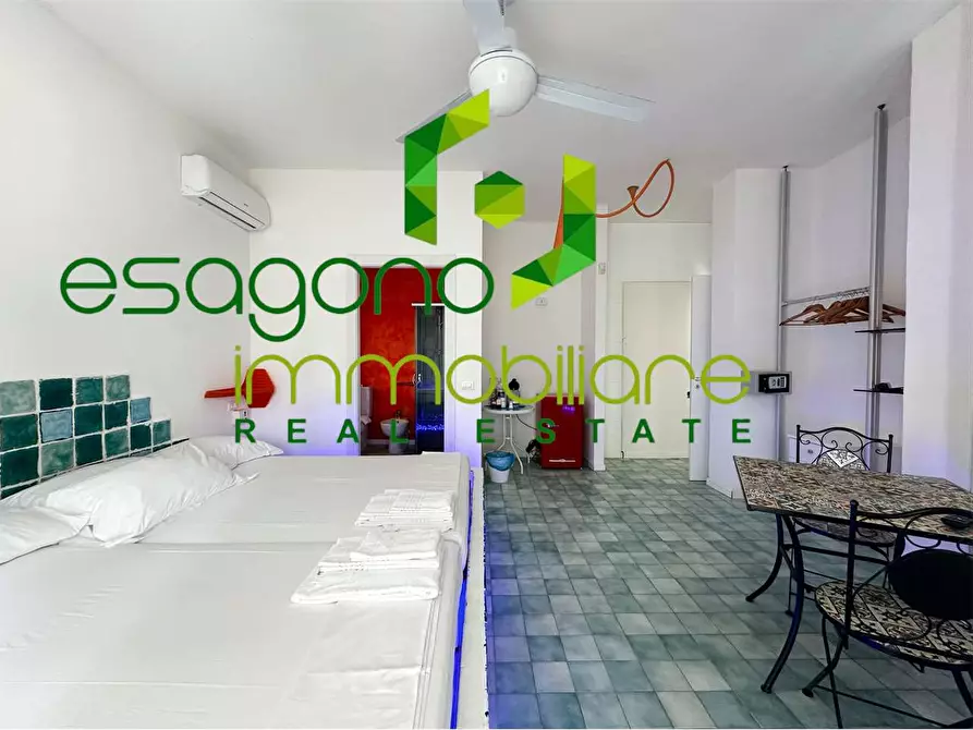 Immagine 4 di Villa in vendita  a Siracusa