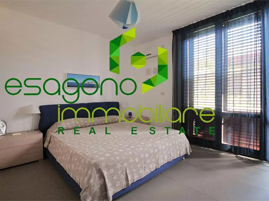 Immagine 14 di Villa in vendita  a Siracusa