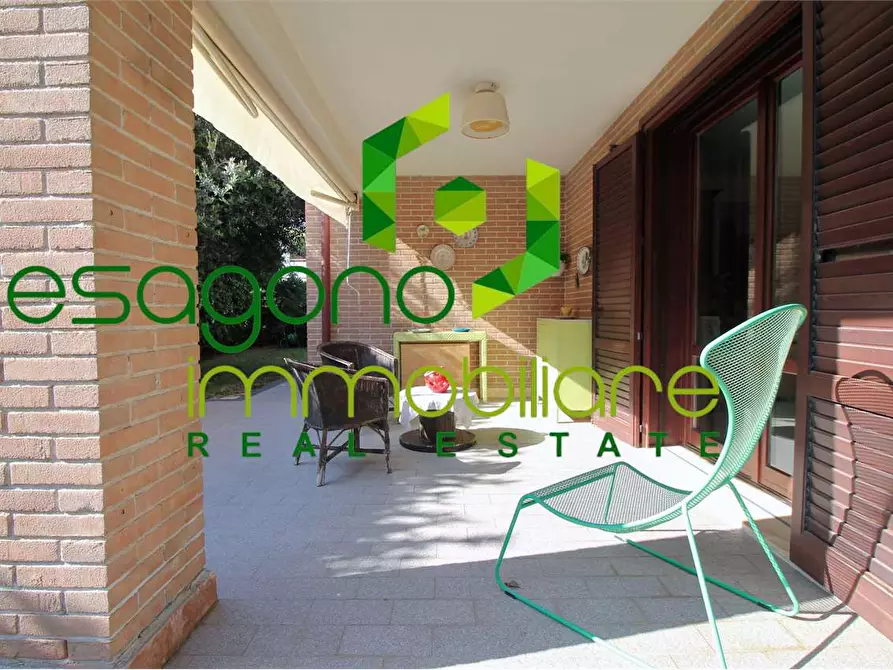 Immagine 34 di Villa in vendita  a Siracusa