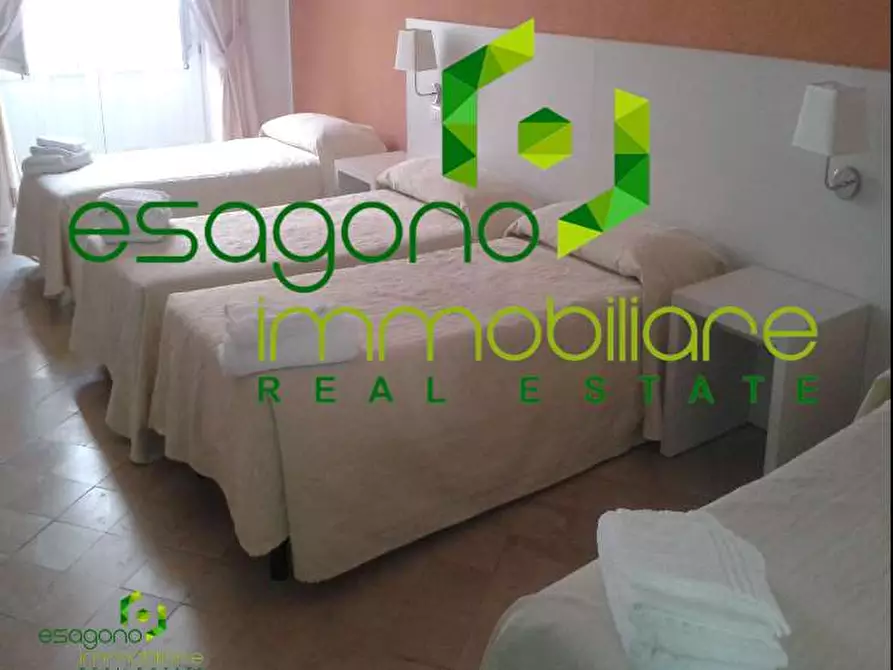 Immagine 20 di Stabile in vendita  a Siracusa