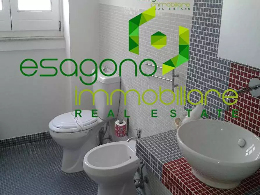 Immagine 21 di Stabile in vendita  a Siracusa