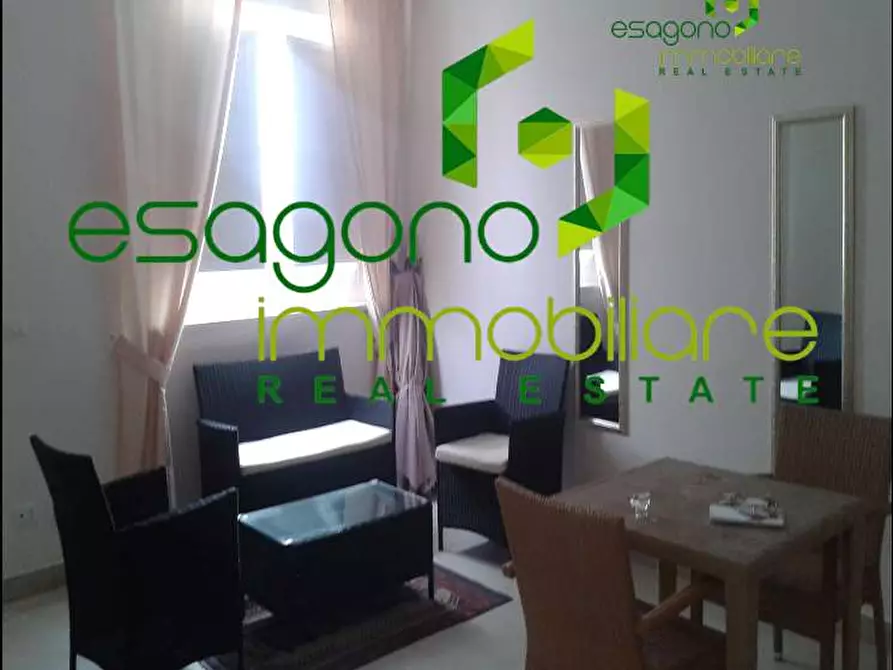 Immagine 10 di Stabile in vendita  a Siracusa