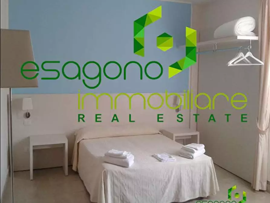 Immagine 2 di Stabile in vendita  a Siracusa