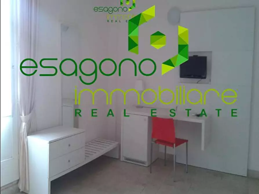 Immagine 22 di Stabile in vendita  a Siracusa