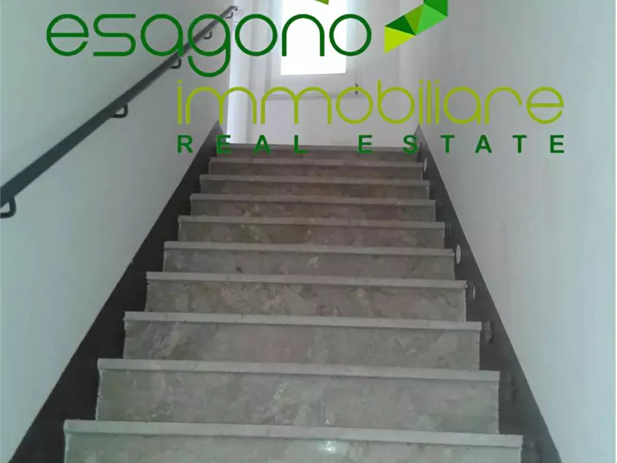 Immagine 25 di Stabile in vendita  a Siracusa