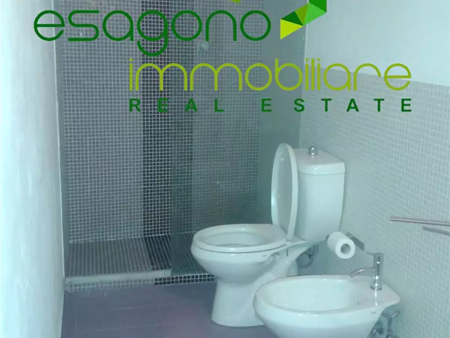 Immagine 26 di Stabile in vendita  a Siracusa