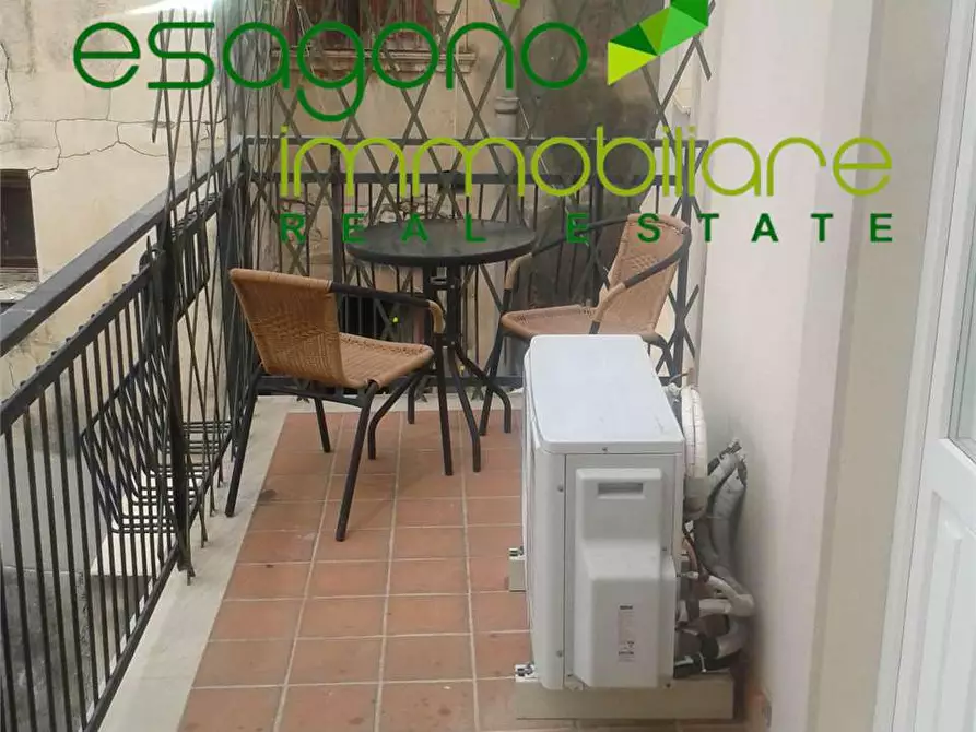 Immagine 29 di Stabile in vendita  a Siracusa