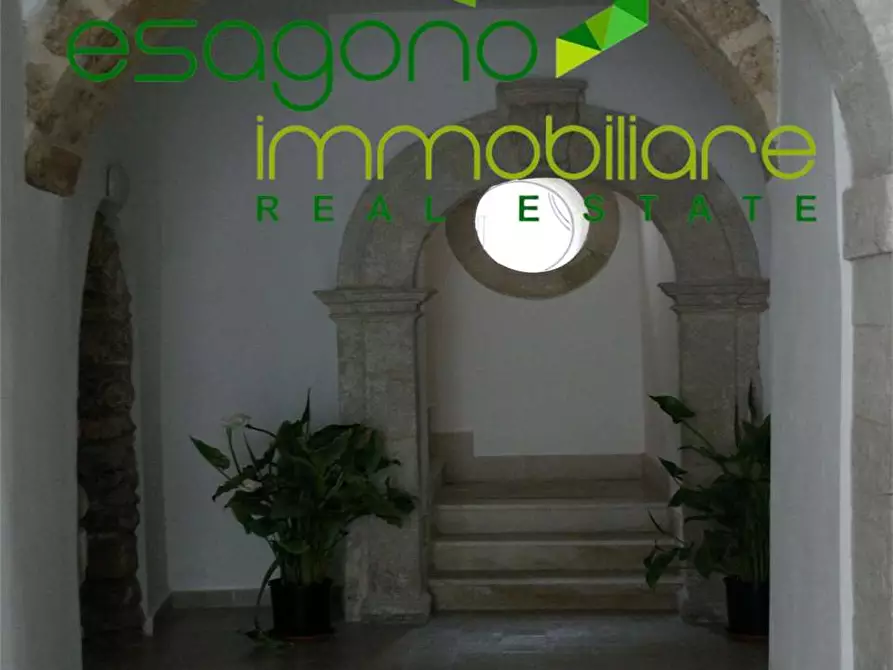 Immagine 40 di Stabile in vendita  a Siracusa