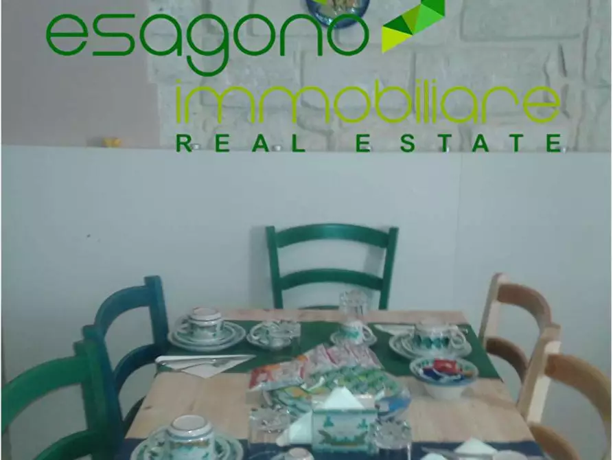 Immagine 41 di Stabile in vendita  a Siracusa