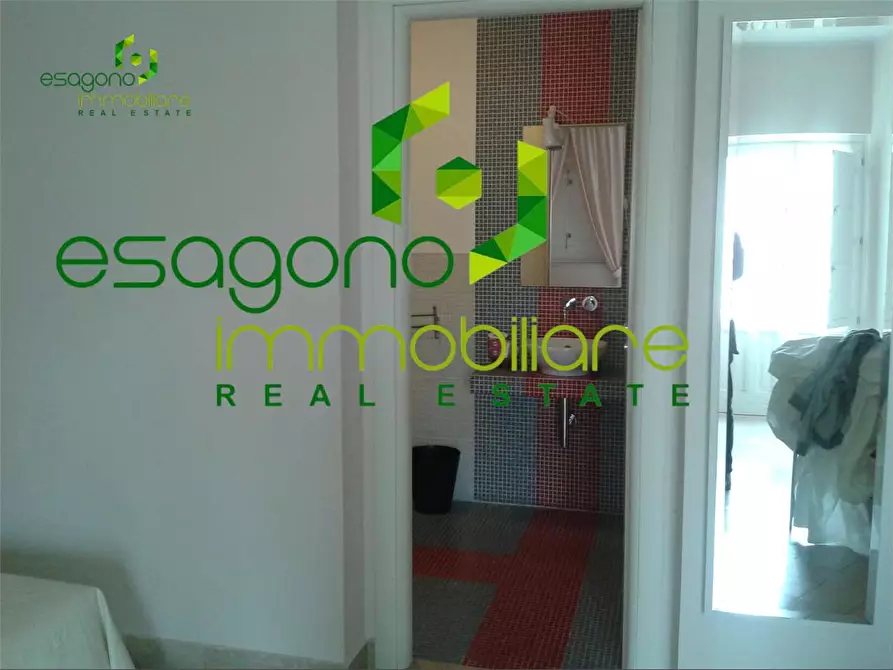 Immagine 44 di Stabile in vendita  a Siracusa