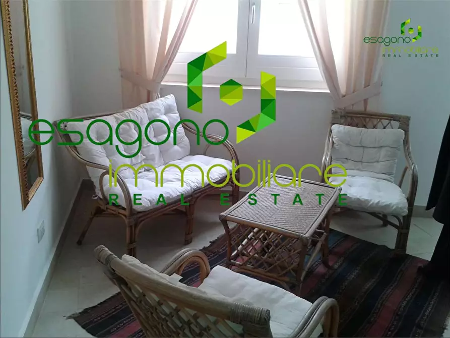 Immagine 12 di Stabile in vendita  a Siracusa