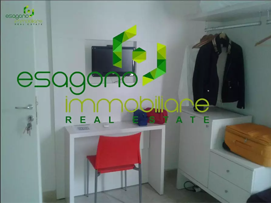 Immagine 49 di Stabile in vendita  a Siracusa