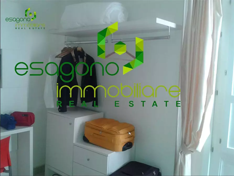 Immagine 50 di Stabile in vendita  a Siracusa