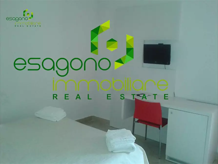 Immagine 53 di Stabile in vendita  a Siracusa