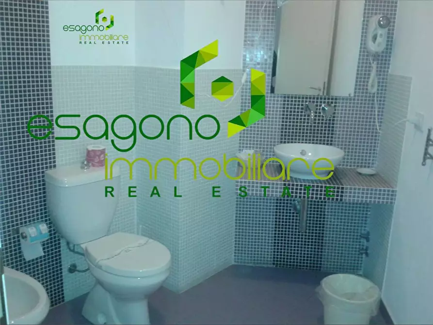 Immagine 61 di Stabile in vendita  a Siracusa