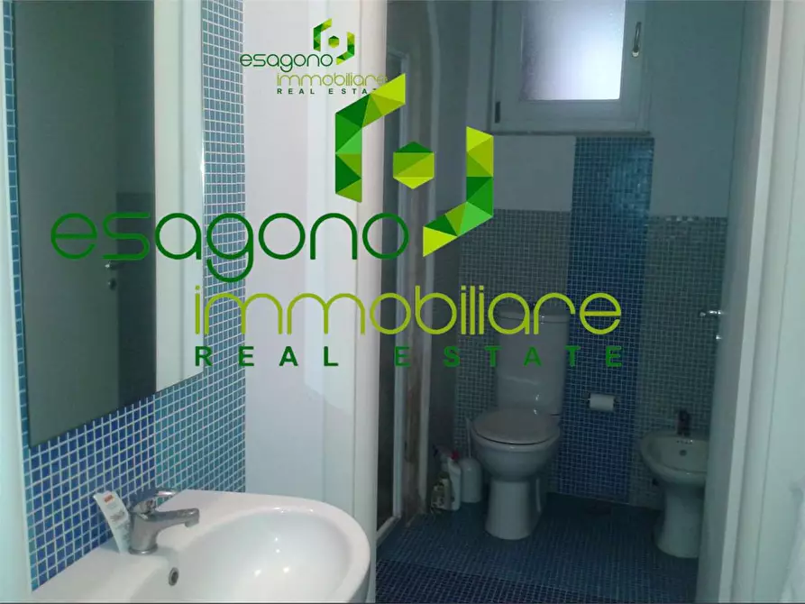 Immagine 66 di Stabile in vendita  a Siracusa