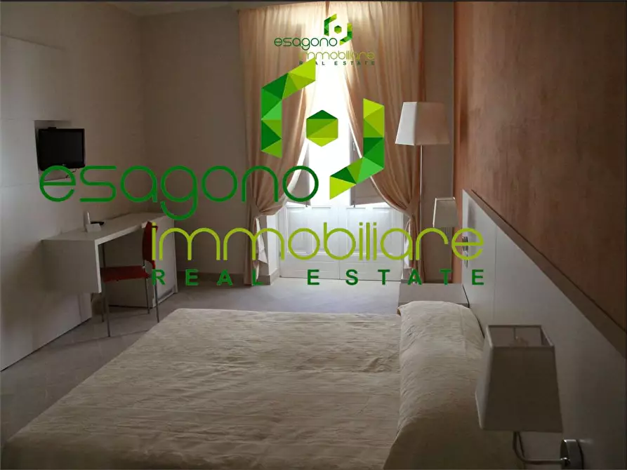 Immagine 72 di Stabile in vendita  a Siracusa