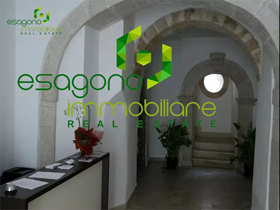 Immagine 76 di Stabile in vendita  a Siracusa