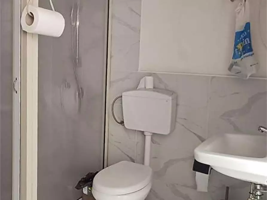 Immagine 8 di Magazzino in vendita  a Siracusa