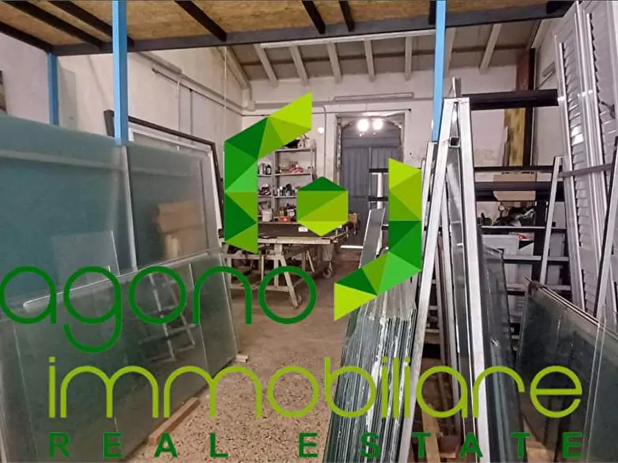 Immagine 4 di Laboratorio in vendita  a Siracusa