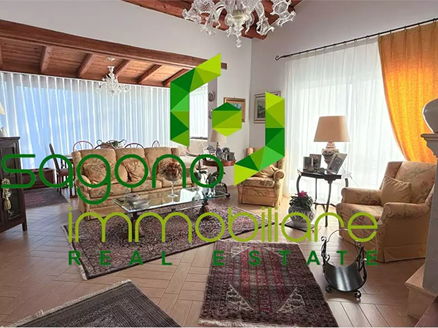 Immagine 2 di Villa in vendita  a Siracusa