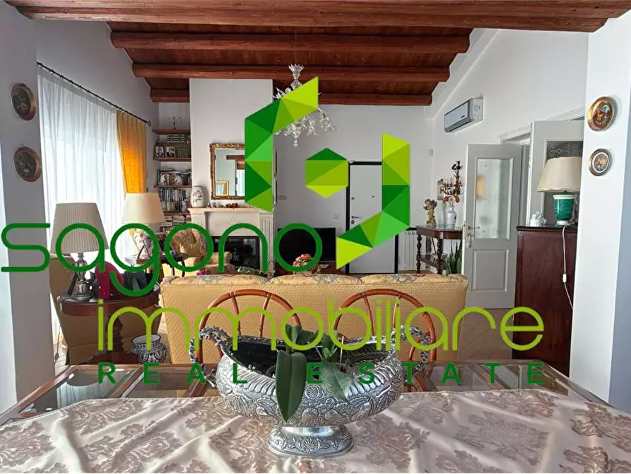 Immagine 5 di Villa in vendita  a Siracusa