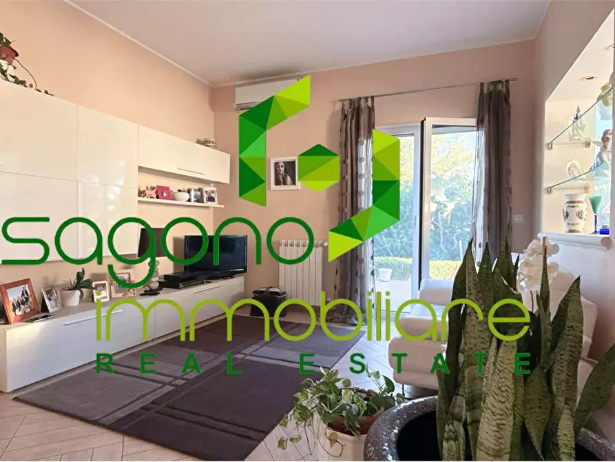 Immagine 19 di Villa in vendita  a Siracusa