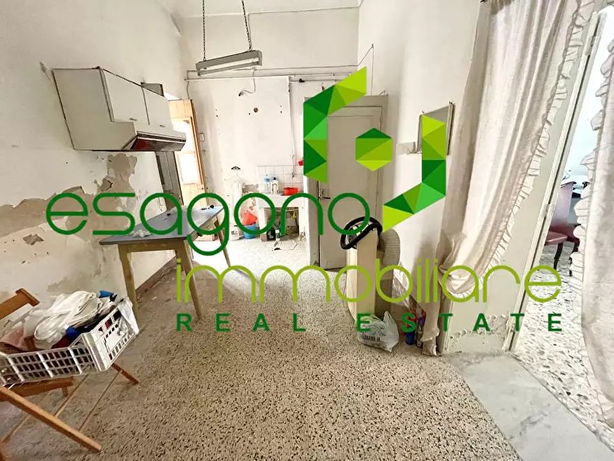 Immagine 7 di Stabile in vendita  a Siracusa