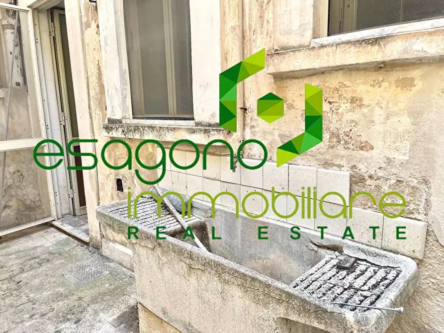 Immagine 10 di Stabile in vendita  a Siracusa
